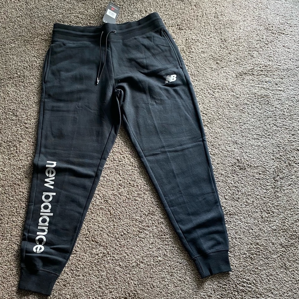 NEW BALANCE SWEATPANTS